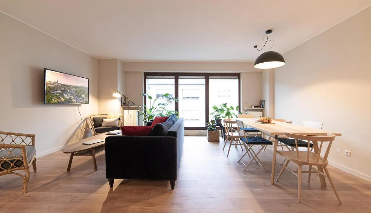 Large & Cosy Apartment For 7 Near City Center  Luxembourg